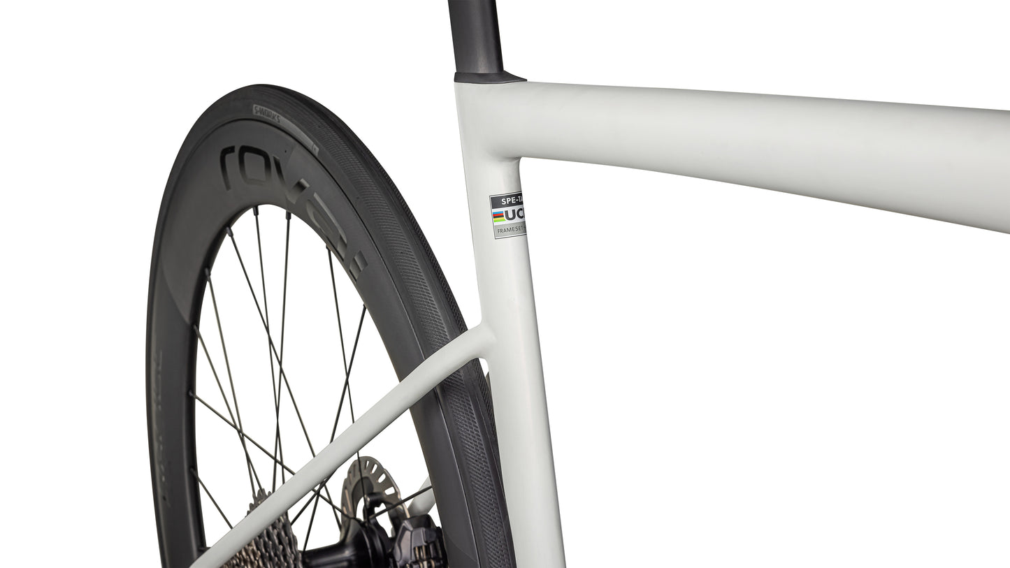 081F1E9C4D85BFEC24E77D4F50FA73BB0D195354DB3938BCCE541DE6CB1B7AA0