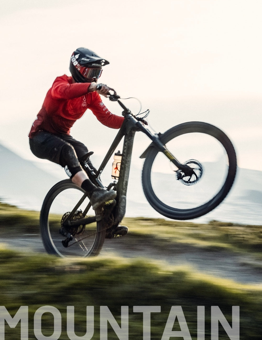 Mountainbiker auf einem Trail